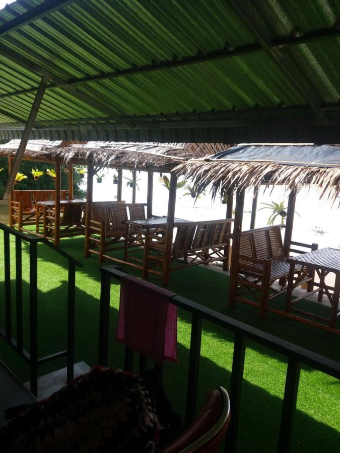 民宿 Boat House Marina Restaraunt And 素叻他尼